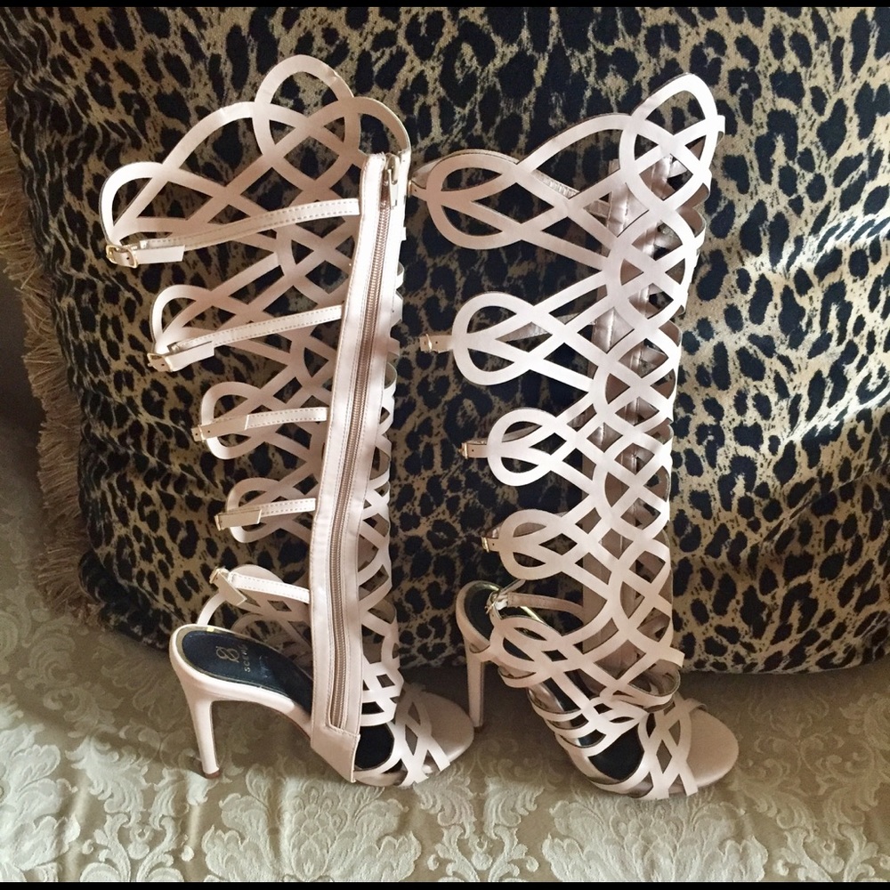 NEW! Scene 18" Light Beige Peekaboo Boots Sz 7.5